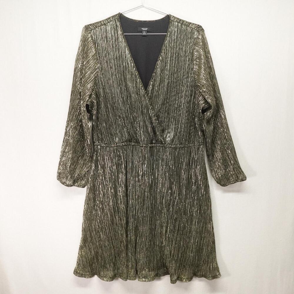 Simply Vera Dress Womens XL Gold Metallic Pleated Party Cocktail Sparkly Flowy